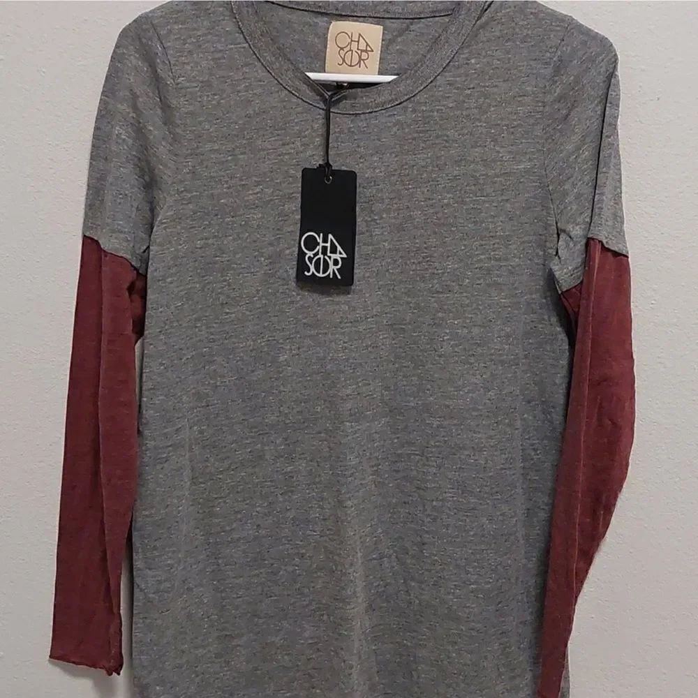 Chaser medium long sleeve shirt